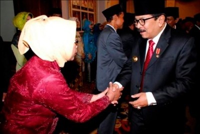 149 PNS Pemprov Jatim Terima Satya Lencana Karya Satya