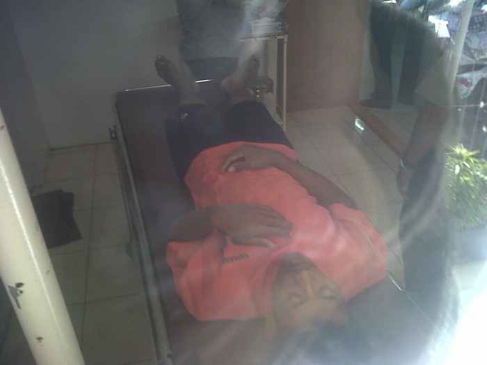 Cek Penyakit Kelamin, Obar si Predator Seks Diboyong ke RS Sartika Asih