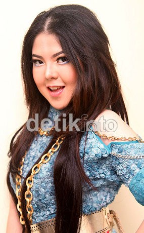 Sempat Tak Percaya Diri, Tina Toon Datangi Motivator