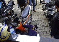 Tidak seperti pajak tahunan biasa, kendaraan yang berumur 5 tahun, harus mengikuti cek fisik terlebih dulu. Sebelum cek fisik, terlebih dahulu harus menyiapkan fotokopi KTP atau SIM, STNK, dan BPKB kendaraan.