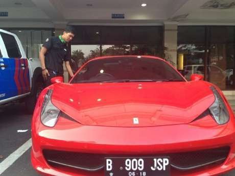 Komunitas Lamborghini Apresiasi Polisi yang Berani Menilang Ferarri
