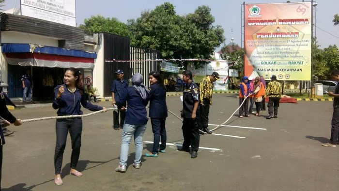 Serunya Lomba HUT RI di Kantor DPP Golkar