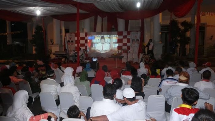 Kubu Prabowo-Hatta Gelar Malam Renungan Suci di Rumah Polonia