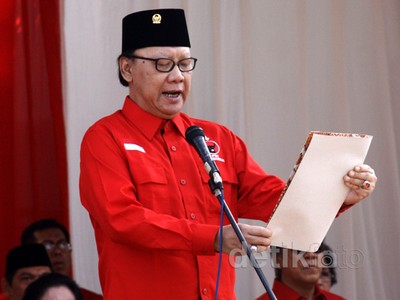 Upacara HUT RI di Markas PDI Perjuangan