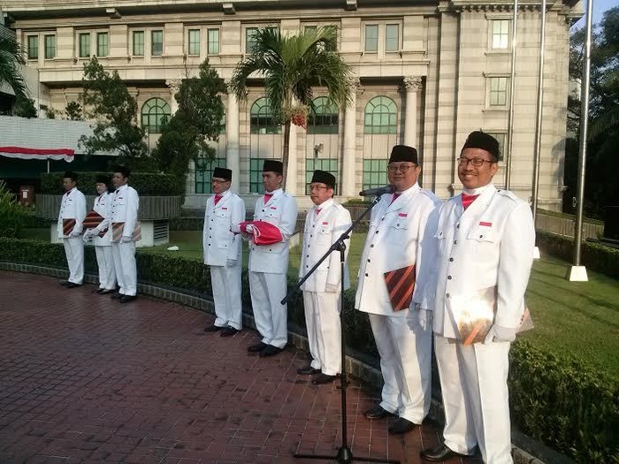 Dahlan Iskan dan Bos BUMN Gelar Upacara 17 Agustus