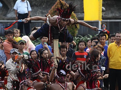 Pawai Seni Budaya Kreatif 2014