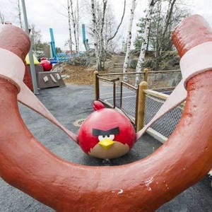 Angry Birds yang Gagal Terbang Setinggi Mickey Mouse