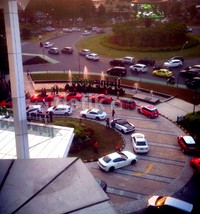 Tidak ketinggalan media team dari Speed Creed yang lincah bergerak ke kiri dan kanan memanfaatkan momentum yang ada untuk trus mendokumentasikan pergerakan rombongan super berwarna merah dan putih ini mengelilingi ibu kota.