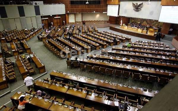 Sidang Paripurna Pembahasan RAPBN 2015, 247 Anggota DPR Tak Hadir