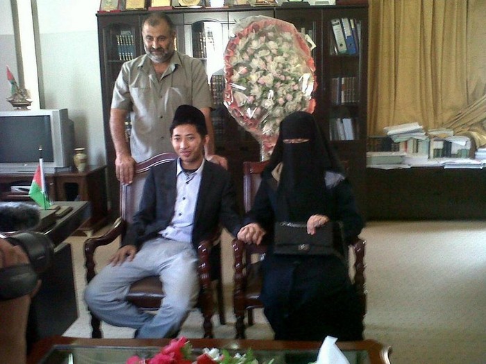 Menikahi Gadis Gaza, Husein Relawan MER-C Beri Mahar Rp 50 Juta