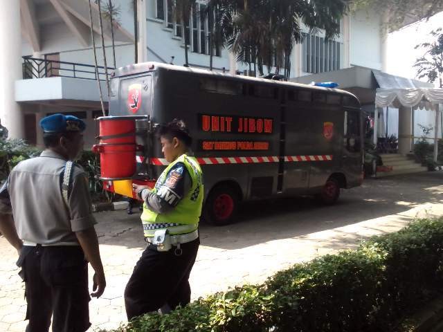 Ada Paket Mencurigakan di IPB, Tim Gegana Dikerahkan