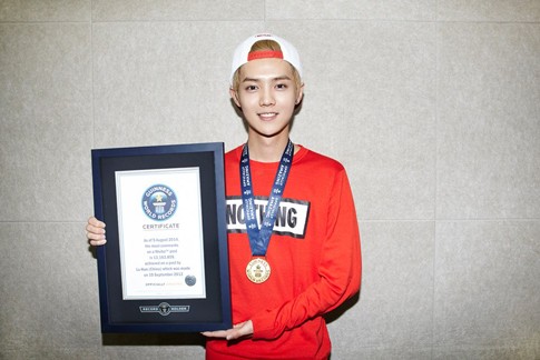 Luhan EXO Pamer Penghargaan dari Guinness World Record