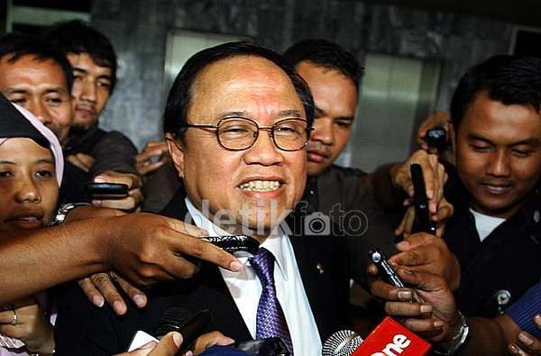 Dipo Sindir Wacana Perampingan Kabinet Jokowi-JK