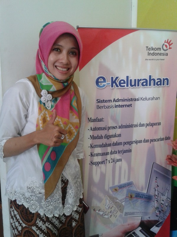 Setahun Jadi Lurah, Ratna Hadapi Teror hingga Demo