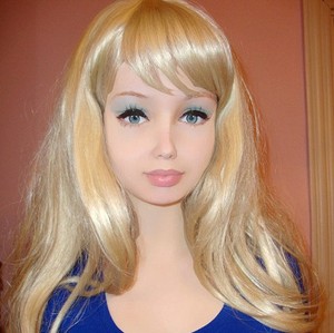 Mirip Barbie, Wanita Ukrania Ini Mengaku Tidak Operasi Plastik
