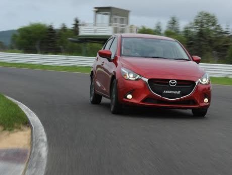 Siapa yang Paling Banyak Beli Mazda2, Cowok apa Cewek?