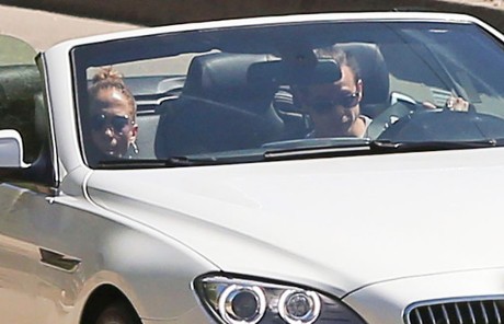 Dua Bulan Pasca Perselingkuhan, J.Lo dan Casper Smart Jalan Bareng Lagi