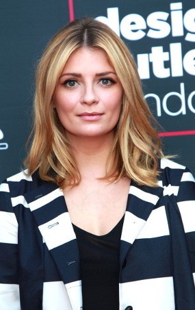 Tak Selesaikan Syuting Karena Sibuk Party, Mischa Barton Dituntut
