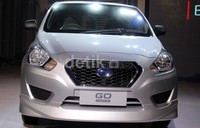 Datsun membanderol GO Panca hatchback ini mulai dari Rp 96 juta sampai Rp 101 juta on-the road Jakarta.