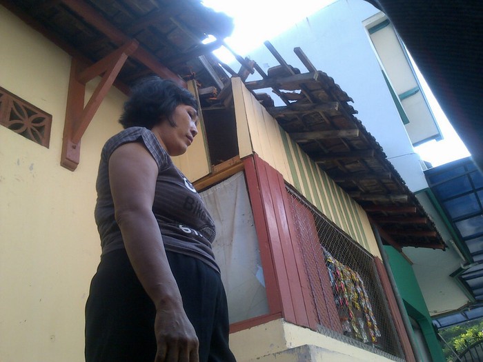 Ledakan Petasan Barang Bukti Sebabkan Hujan Batu, Genting Warga Bolong