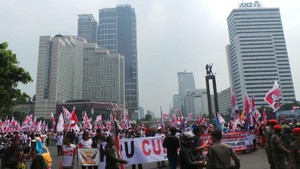 Akses Sudirman Menuju Thamrin di Bundaran HI Ditutup Massa Prabowo