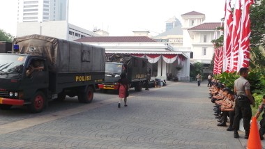 Jelang Putusan MK, Pengamanan Kantor Jokowi Diperketat