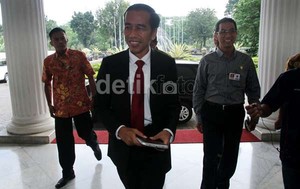 Sambil Jalani Tugas Gubernur, Jokowi Pantau Sidang MK dari Balai Kota