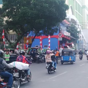 Jl Medan Merdeka Barat Steril, Lalin Tanah Abang dari Harmoni Padat