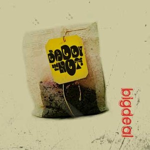 Free Download: Daddy and the Hot Tea - Cinta Biasa