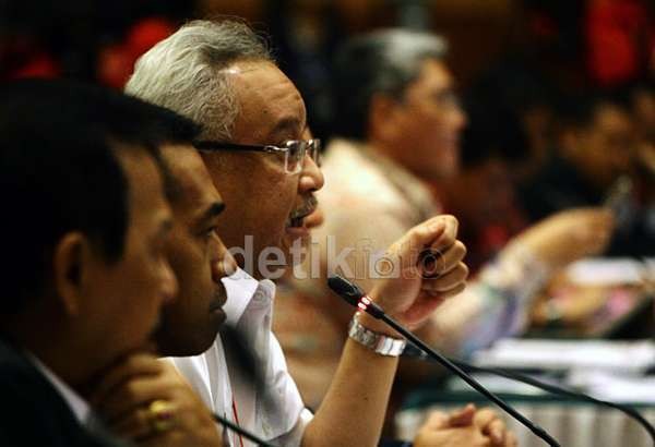 Tim Prabowo-Hatta Masih Ngotot Persoalkan Pembukaan Kotak Suara