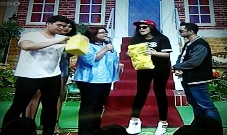 Dapat Kado Perlengkapan Bayi, Jessica Iskandar Kangen Olga Syahputra