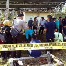 Makam Siswa SLTA yang Tewas Dianiaya Ayah Tiri Dibongkar
