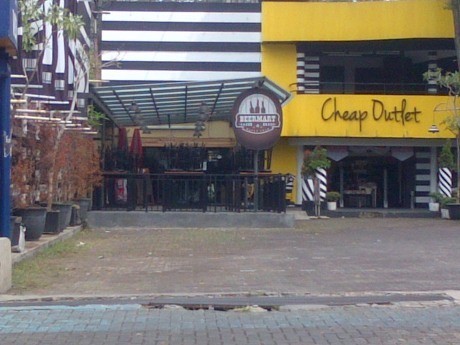 Toko Bir Marak di Kota Bandung