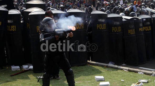 Polri Bantu Biaya Pengobatan Demonstran yang Terluka