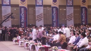 2 Jokowi KW di Halalbihalal NasDem Buat Jokowi Terpingkal