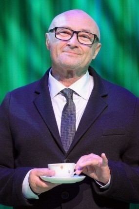 Setelah Manggung di Sekolah, Phil Collins Siap Tampil di Acara Amal