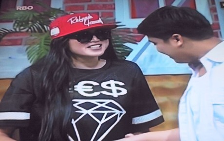 Tak Sembunyikan, Jessica Belum Siap Perlihatkan Anaknya