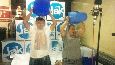 Selebriti Indonesia Ikut Ramaikan Ice Bucket Challenge