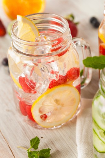 Optimalkan Manfaat Infused Water dengan Memperhatikan Hal Praktis Ini