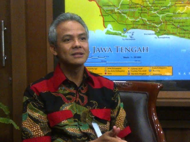 Setahun Memimpin Jateng, Ganjar Banyak Terima Laporan Jalan Rusak