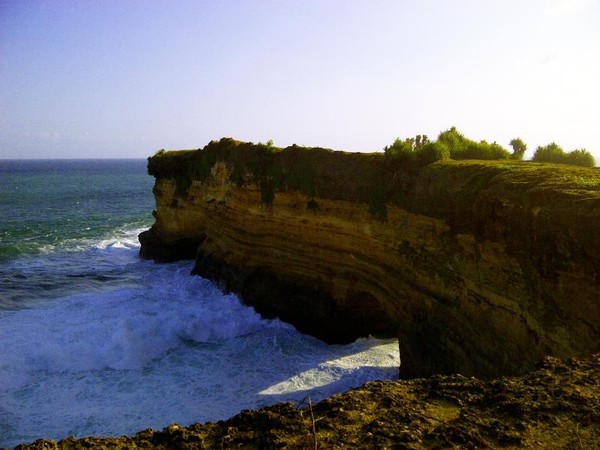 Pacitan Punya Pantai Seindah Ini