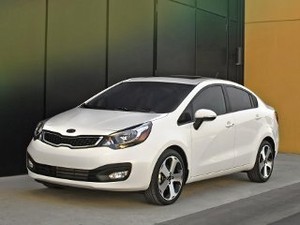 KIA Bikin Tampilan Rio Sedan Makin Sporti