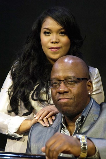 Tur Keliling Indonesia, Keith Martin Gandeng Luanada