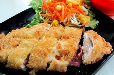 Mau Chicken Cordon Bleu a la Resto? Yuk, Bikin Sendiri!