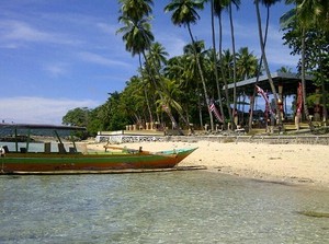 Mengunjungi Pulau Mansinam, Pulau Bersejarah Peradaban Masyarakat Papua