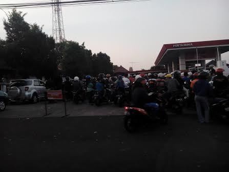 Selain Cirebon, Antrean Panjang Juga Terjadi di SPBU Kuningan dan Majalengka