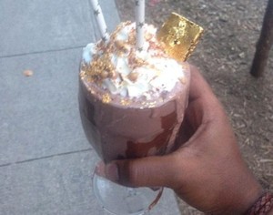 Slruup! Satu Gelas Chocolate Shake Terbaik Ini Harganya Rp. 800 Ribu!