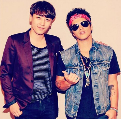 Seungri Bigbang Pamer Foto Bareng Bruno Mars di Instagram