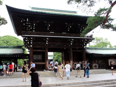 Kuil nan Sejuk di Tengah Kota Tokyo