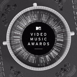 Moonman Pertama untuk 5 Seconds of Summer di VMA 2014